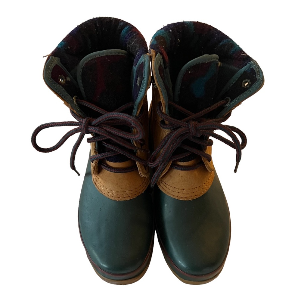 Vintage 90s Nine West Duck Boots